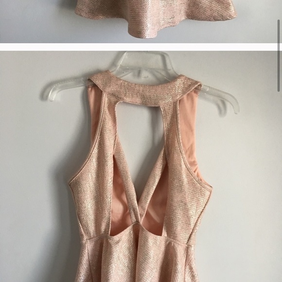 Trendy Top Peplum - Picture 2 of 4